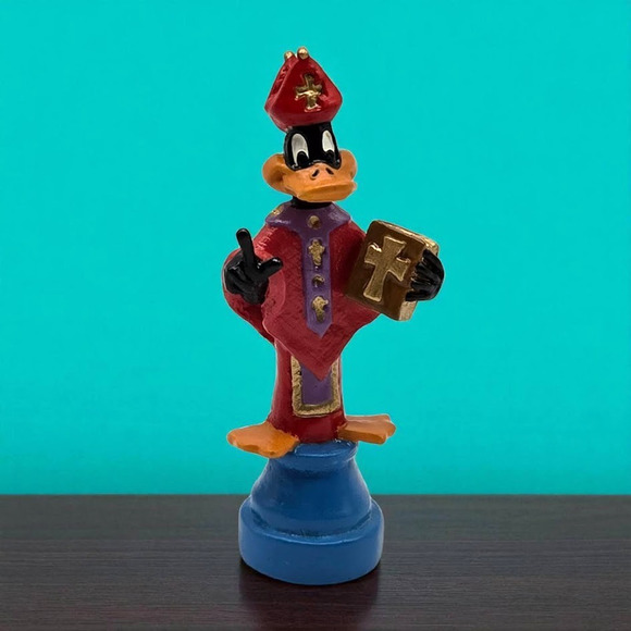 Rare Looney Tunes 1989 Warner Bros Saratoga Mint Daffy Duck Bishop Chess Piece - Picture 11 of 11